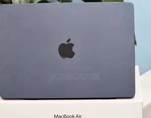 New Laptop Apple MacBook Air 2022 M2 8GB Apple M2 SSD 256GB