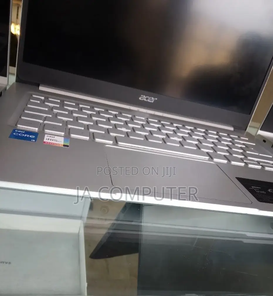 New Laptop Acer Swift 3 8GB Intel Core I5 SSD 512GB