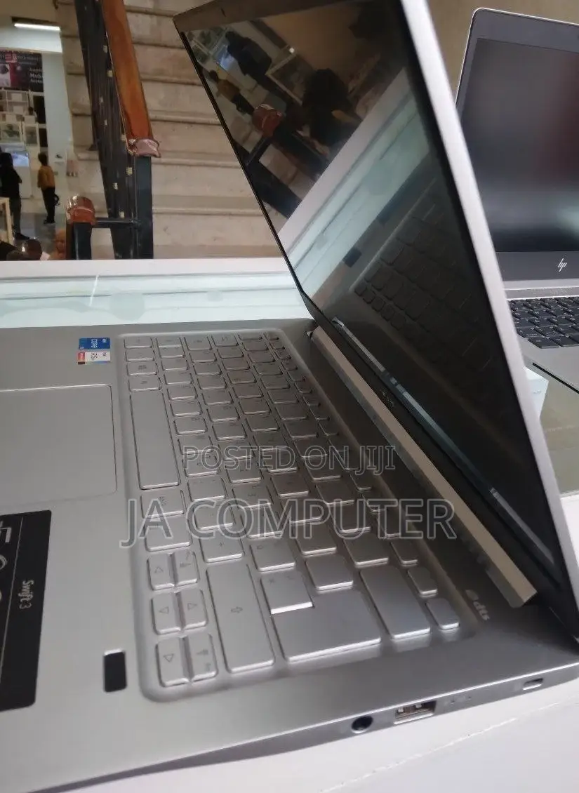 New Laptop Acer Swift 3 8GB Intel Core I5 SSD 512GB