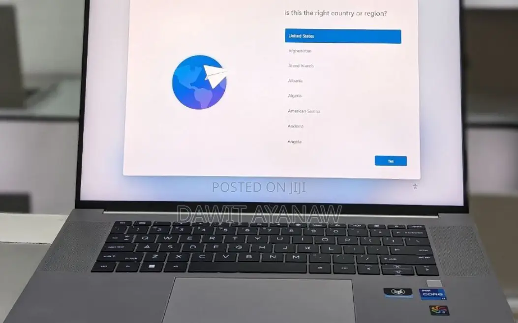 New Laptop HP ZBook Firefly 16inch G9 16GB Intel Core I7 SSD 512GB