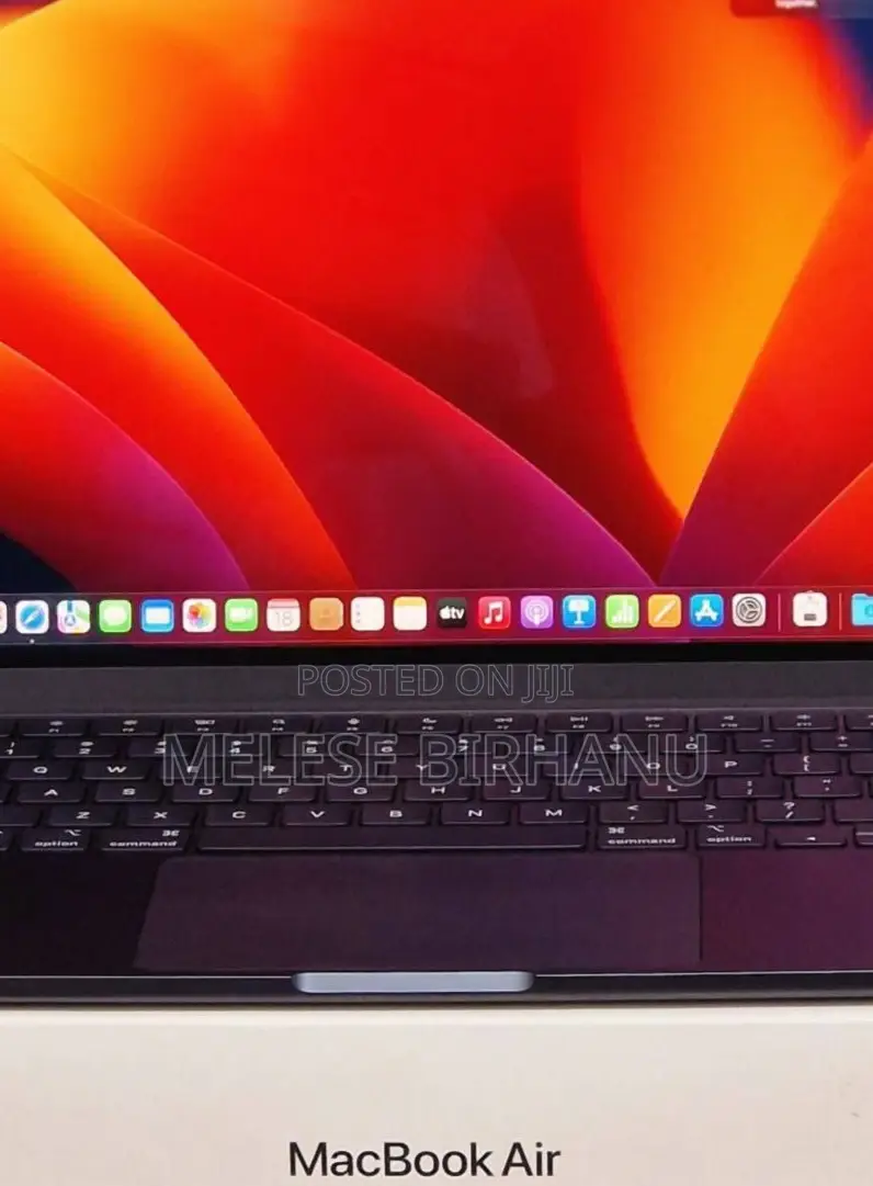 New Laptop Apple MacBook Air 2023 M2 8GB Apple M2 SSD 256GB