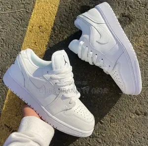 Air Jordan 1 Low Triple White Shoes High Quality Luxurious