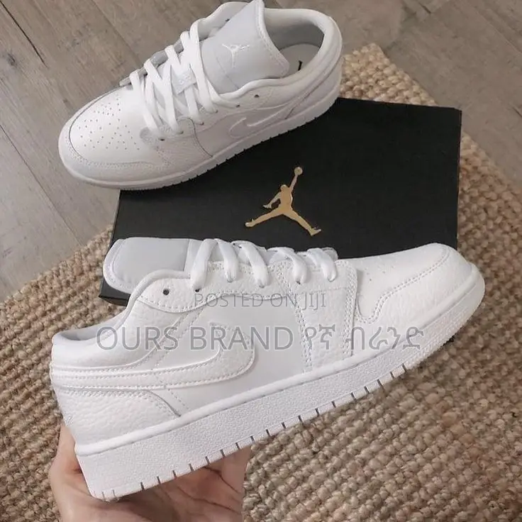 Air Jordan 1 Low Triple White Shoes High Quality Luxurious