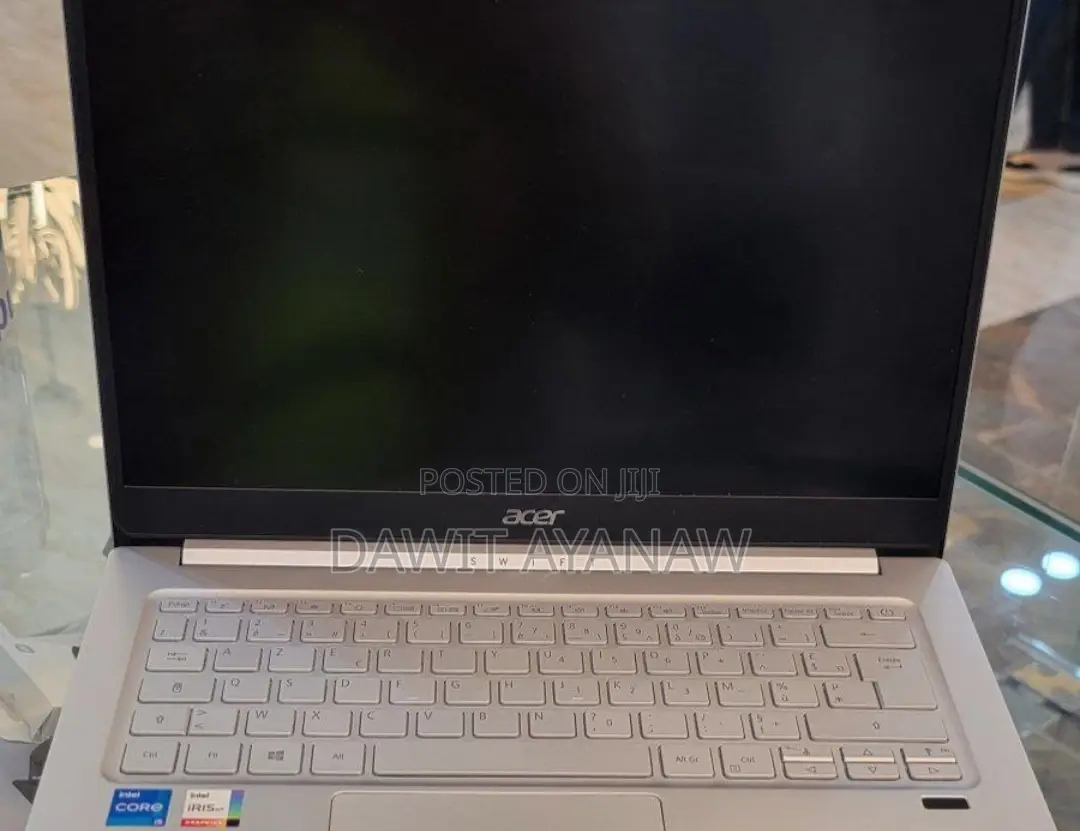 New Laptop Acer Swift 3 8GB Intel Core i5 SSD 512GB