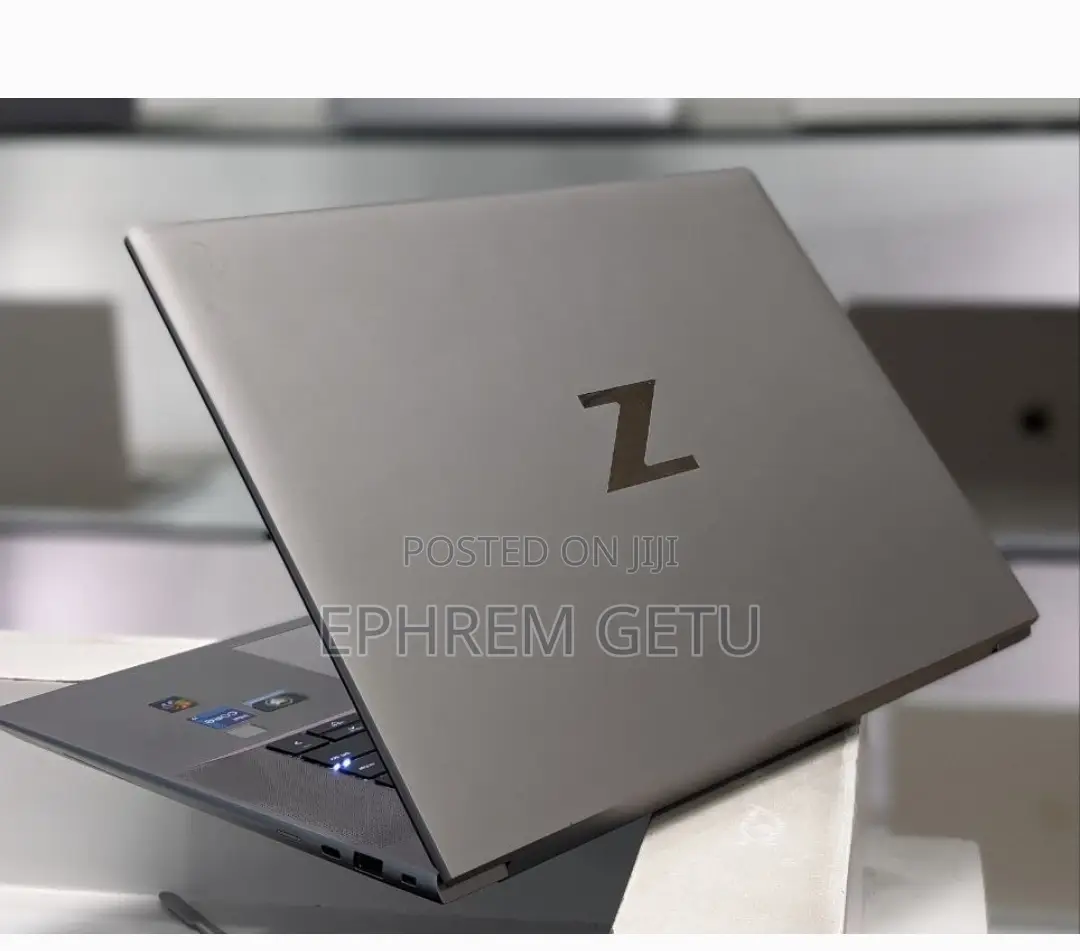 New Laptop HP ZBook Firefly 16inch G9 16GB Intel Core I7 SSD 512GB