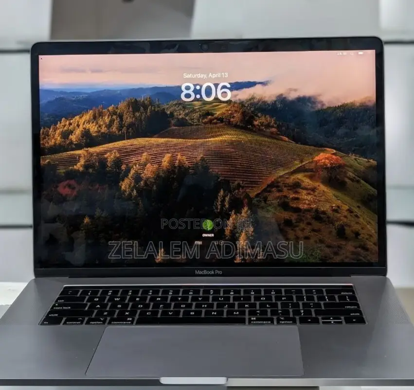 New Laptop Apple MacBook Pro 2018 32GB Intel Core I9 SSD 1T