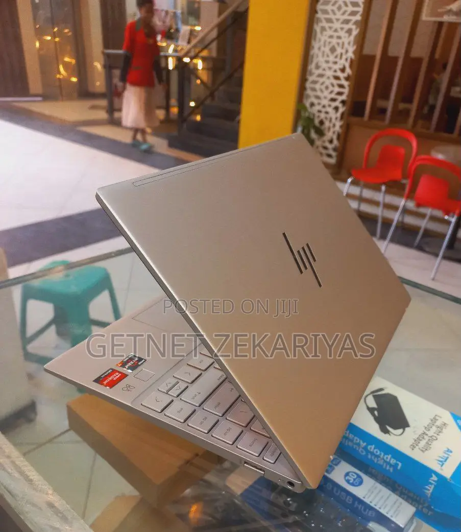 New Laptop HP Pavilion 13 16GB AMD Ryzen 7 SSD 512GB