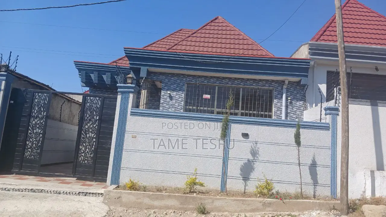 Furnished 3bdrm Villa in Summit, Bole for sale