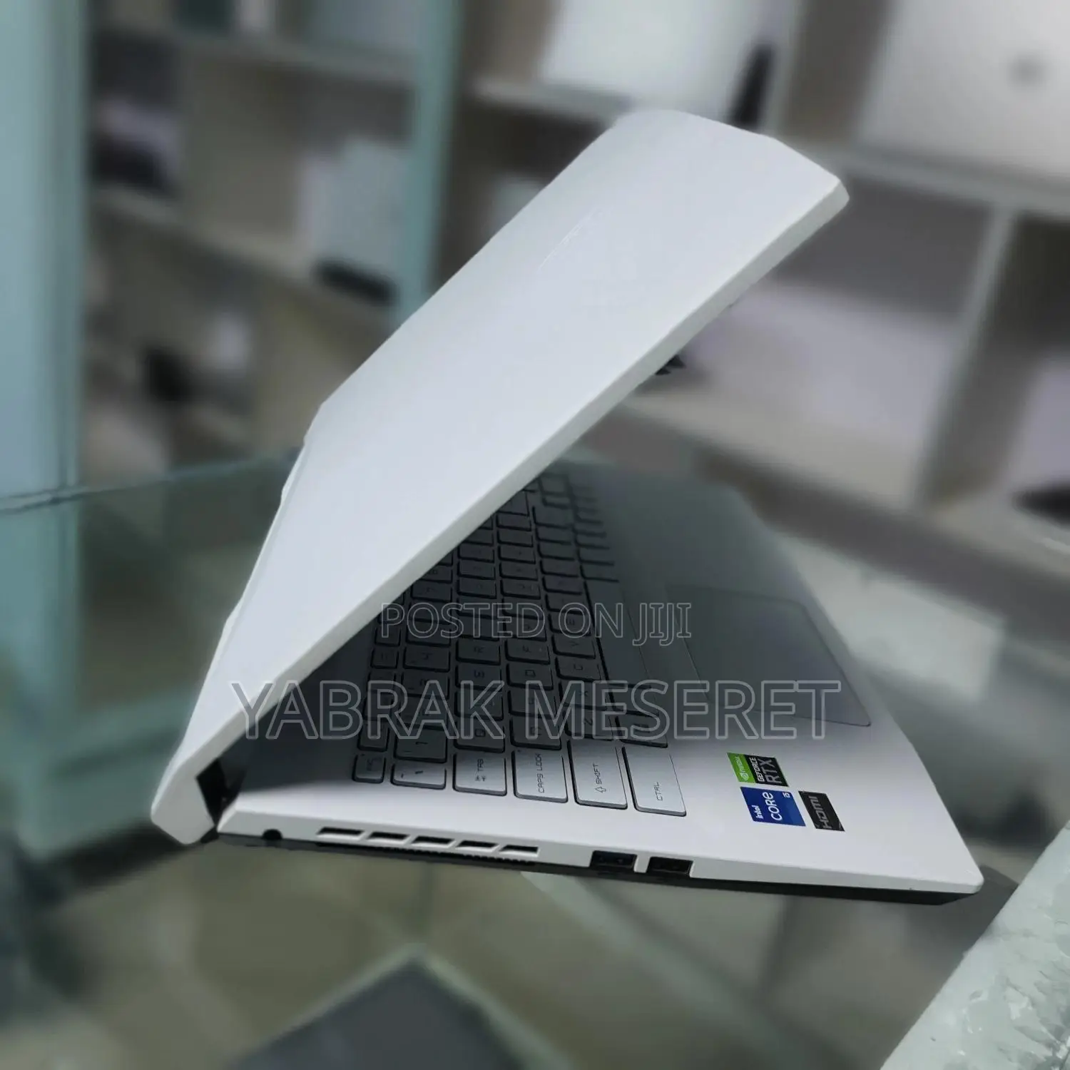 New Laptop MSI 16GB Intel Core i5 SSD 512GB