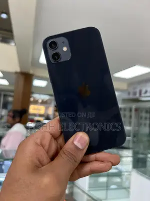 Photo - Apple iPhone 12 128 GB Black
