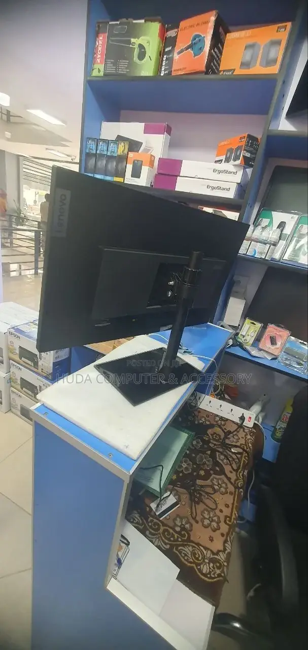 Lenovo 27 Inch Monitor