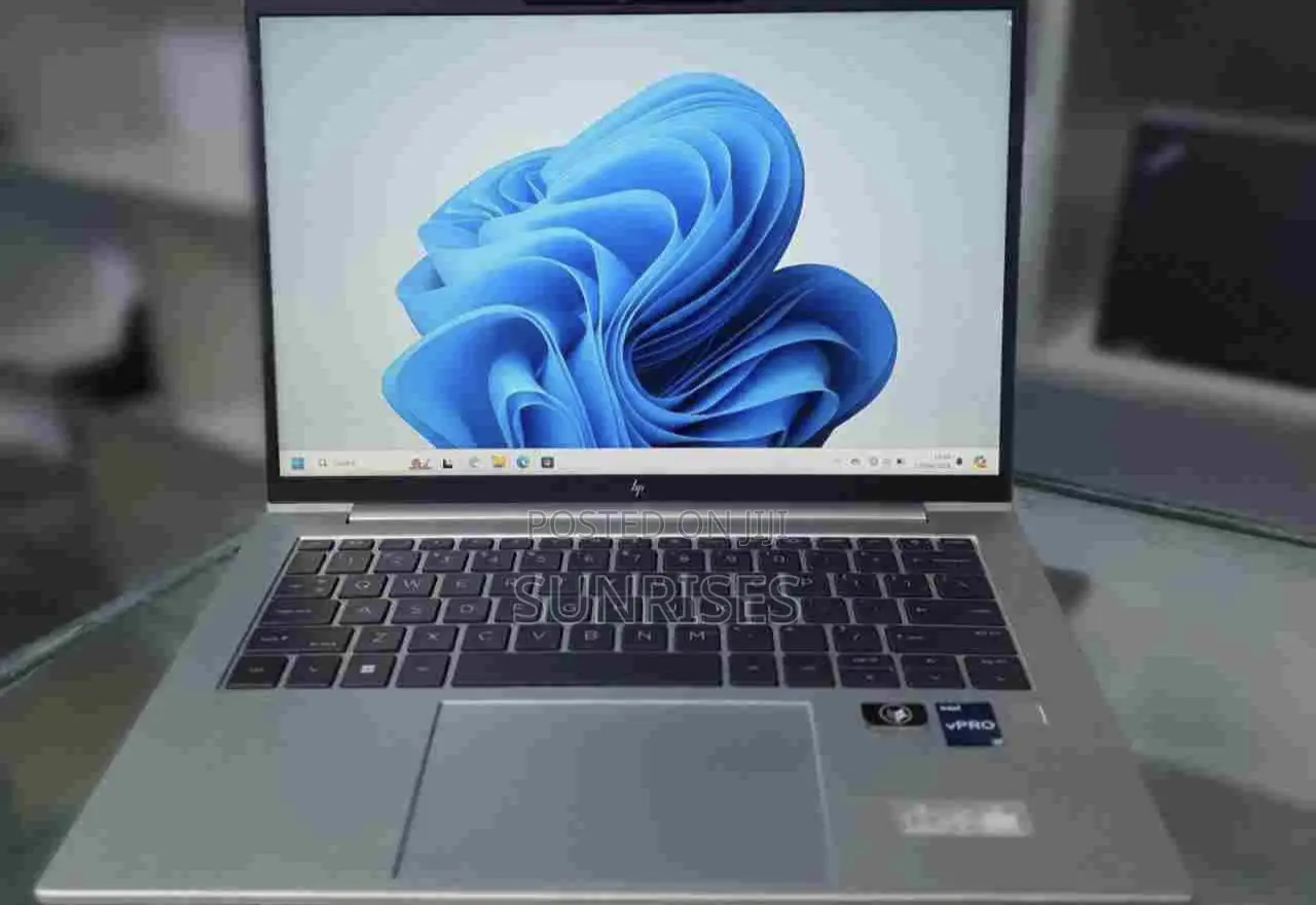 New Laptop Dell Inspiron 15 16GB Intel Core I7 SSD 512GB