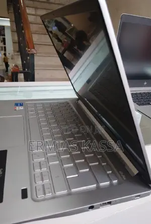 New Laptop Acer Switch 5 8GB Intel Core I5 SSD 512GB