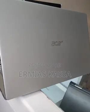 New Laptop Acer Switch 5 8GB Intel Core I5 SSD 512GB