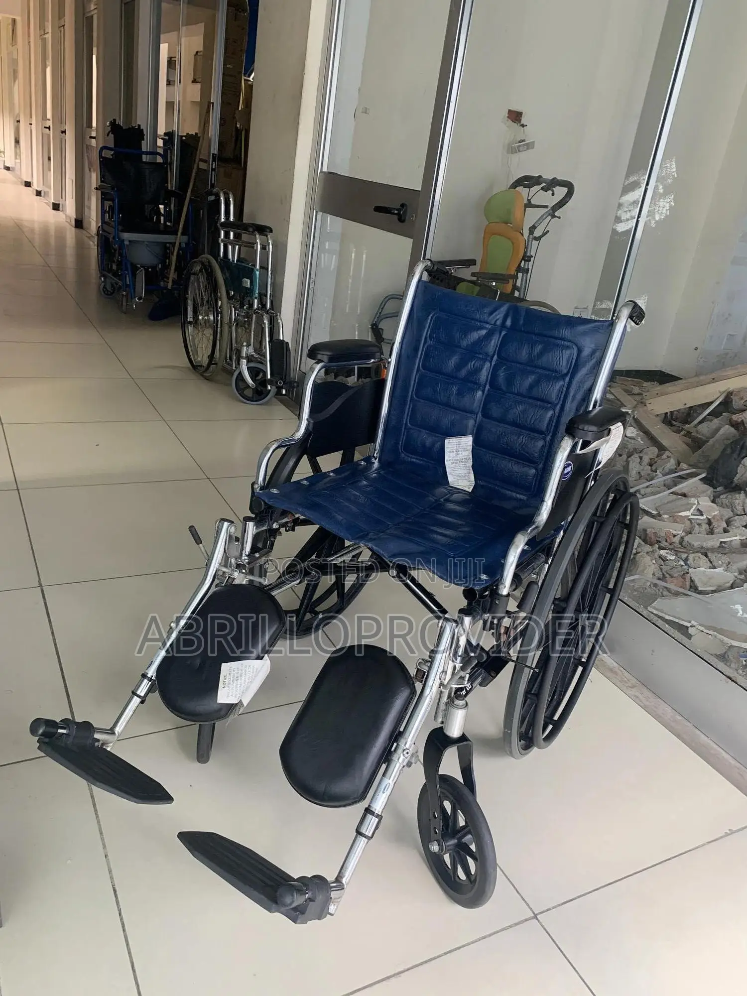 Wheelchair£^Adjuted Leg Wheelchair~> Wheelchair<~Wheelchair