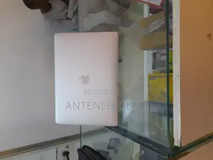 Photo - New Laptop Apple MacBook Pro M1 8GB Apple M1 Pro SSD 256GB