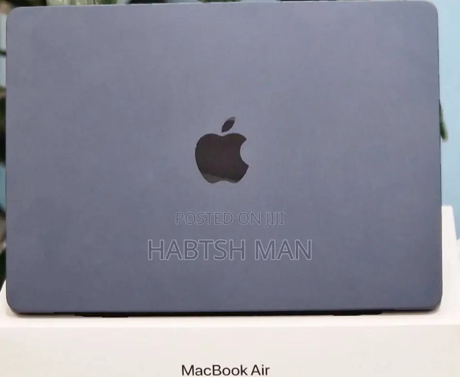 New Laptop Apple MacBook Air 2022 M2 8GB Apple M2 SSD 256GB