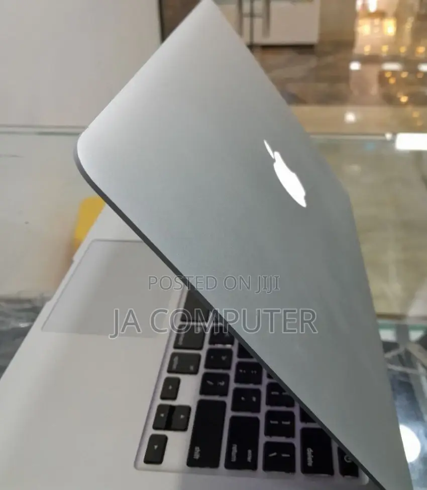 New Laptop Apple MacBook 2014 8GB Intel Core I5 SSD 128GB