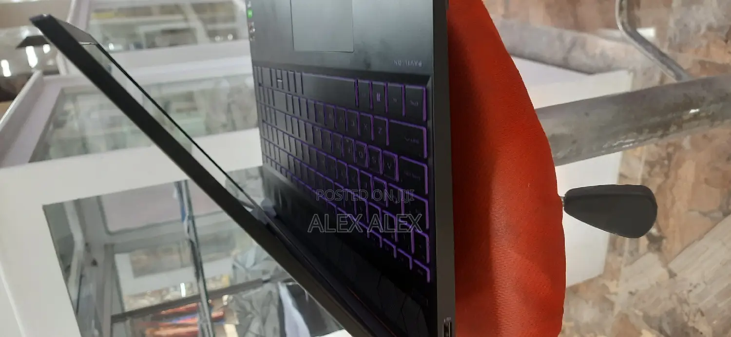 New Laptop HP Pavilion 15 16GB AMD Ryzen 5 SSD 512GB