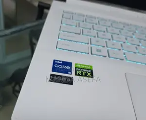 New Laptop MSI 8GB Intel Core I5 SSD 512GB