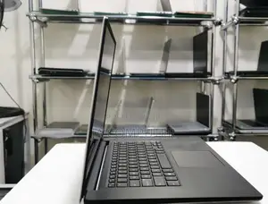 New Laptop Dell Precision 5530 16GB Intel Core I7 SSD 512GB