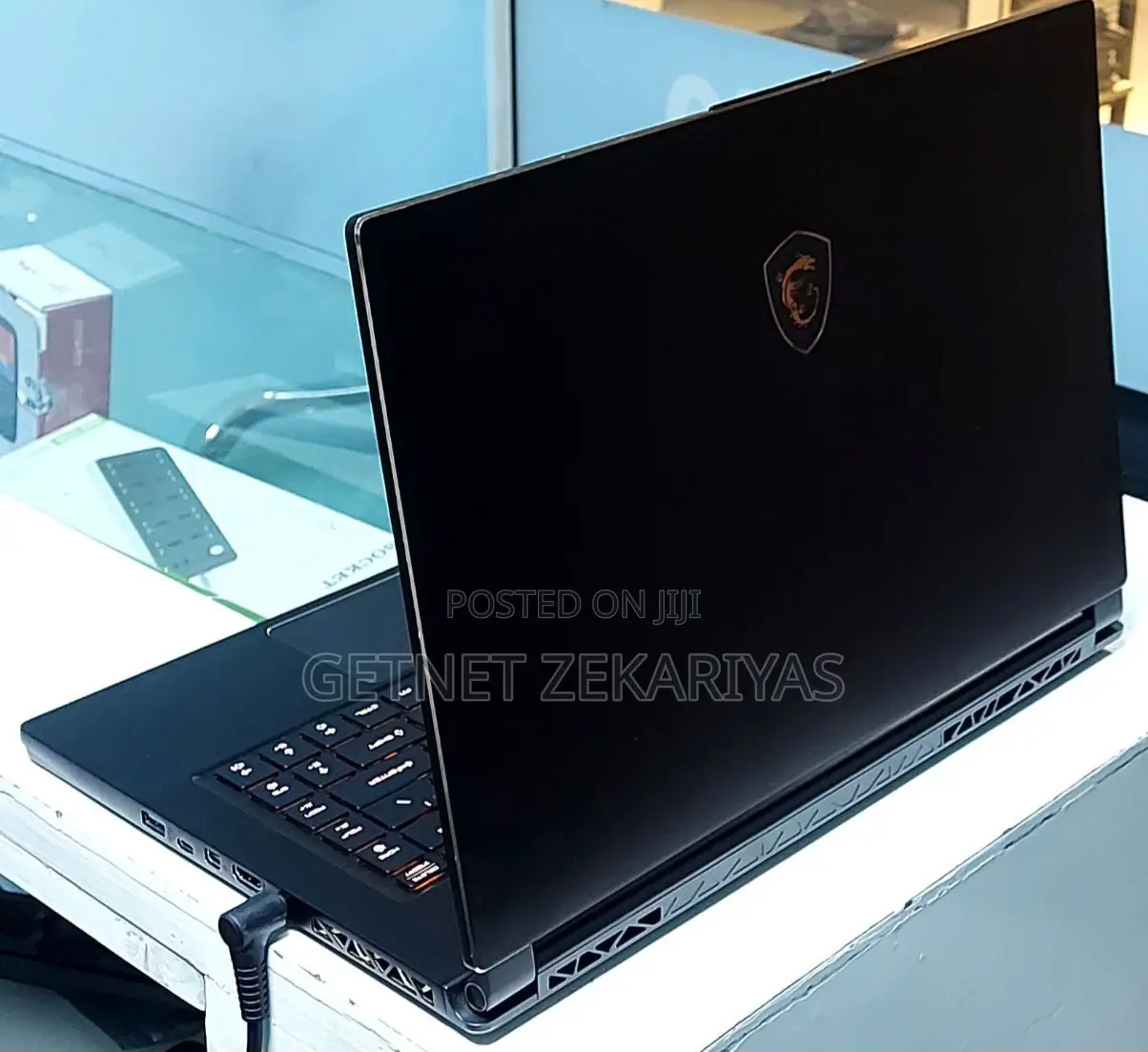 New Laptop MSI GS63 Stealth 8RD 16GB Intel Core I7 SSD 512GB