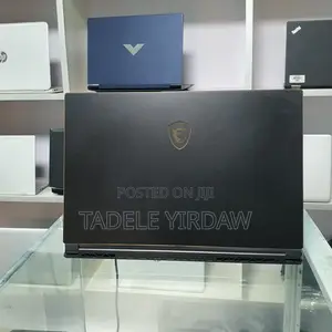 Photo - New MSI Stealth 17 Studio A13vi-012us 16GB Intel Core I7 SSD 512GB