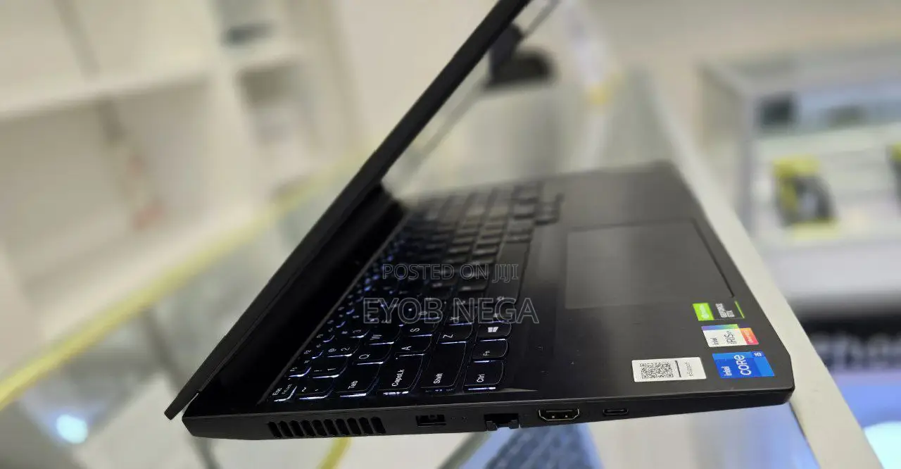 New Laptop Lenovo IdeaPad 1 8GB Intel Core I5 HDD+SSD 1.5T