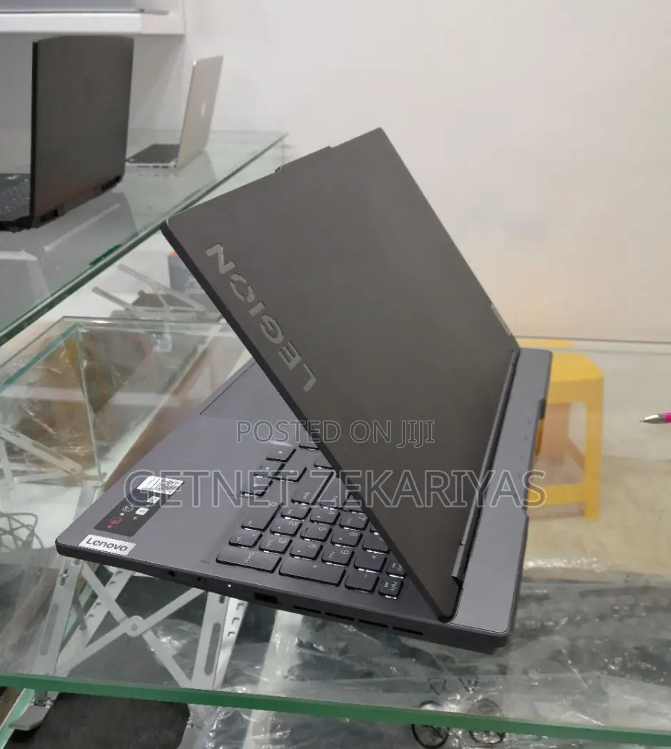 New Laptop Lenovo Legion 5 16GB AMD Ryzen 7 SSD 512GB