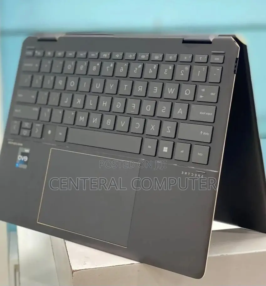 New Laptop HP Spectra 13 16GB Intel Core I5 SSD 512GB