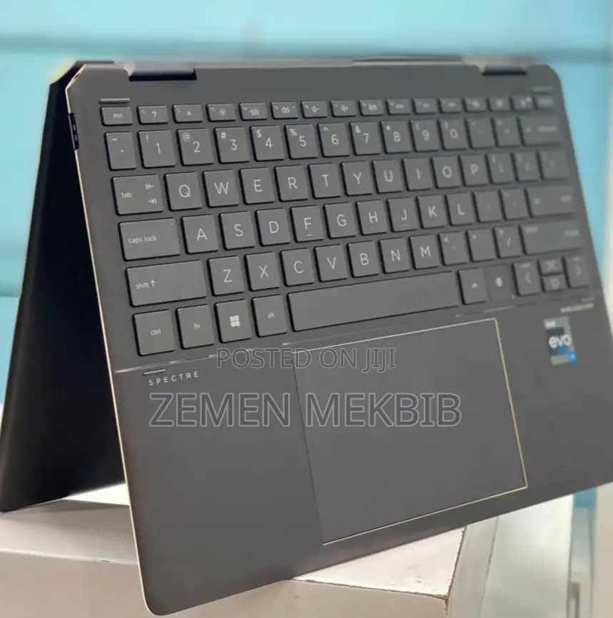 New Laptop HP Spectre X360 16GB Intel Core I5 SSD 512GB