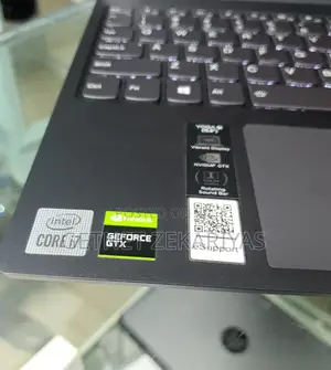 Photo - New Laptop Lenovo ThinkPad Yoga 16GB Intel Core I7 SSD 512GB