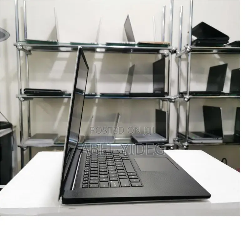 New Laptop Dell Precision 5530 16GB Intel Core I7 SSD 512GB