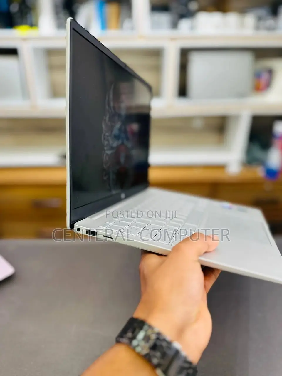 New Laptop Dell Precision 17 M7710 16GB Intel Core I7 SSD 512GB