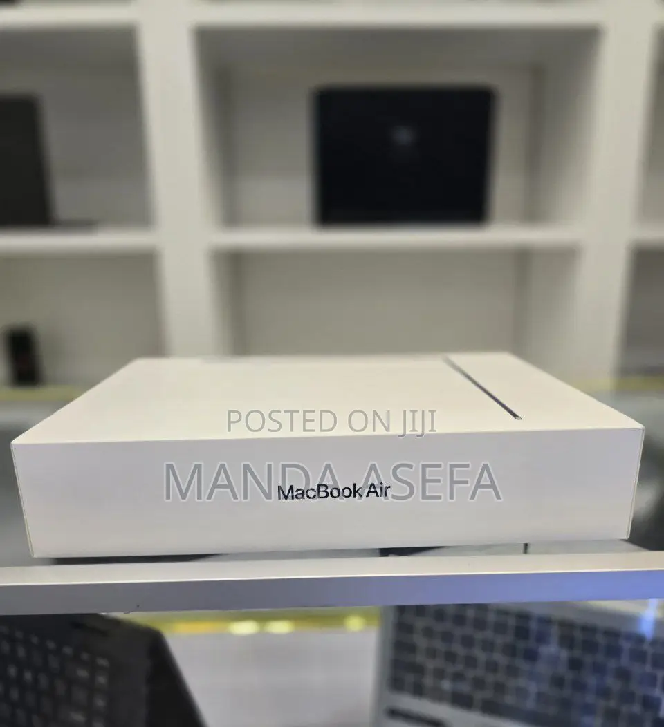 New Laptop Apple MacBook Air 2022 M2 8GB Apple M2 SSD 256GB