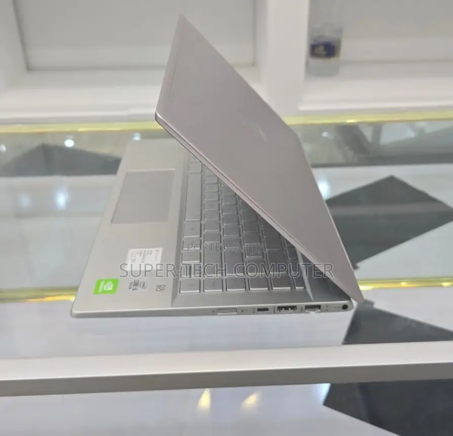 New Laptop HP Pavilion 13 8GB Intel Core I5 SSD 512GB