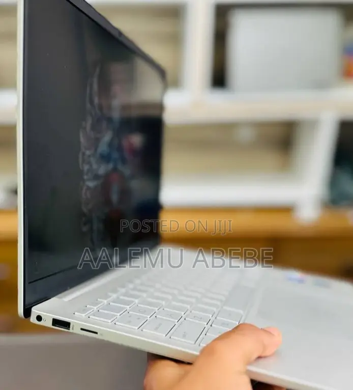 New Laptop HP Pavilion 14 16GB Intel Core I5 SSD 1T