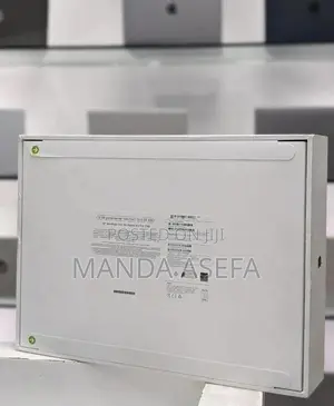 New Laptop Apple MacBook Pro 18GB Apple M3 SSD 512GB