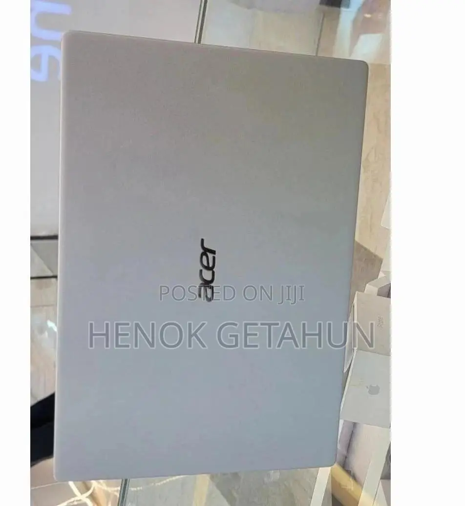 New Laptop Acer Swift 3 8GB Intel Core i5 SSD 512GB