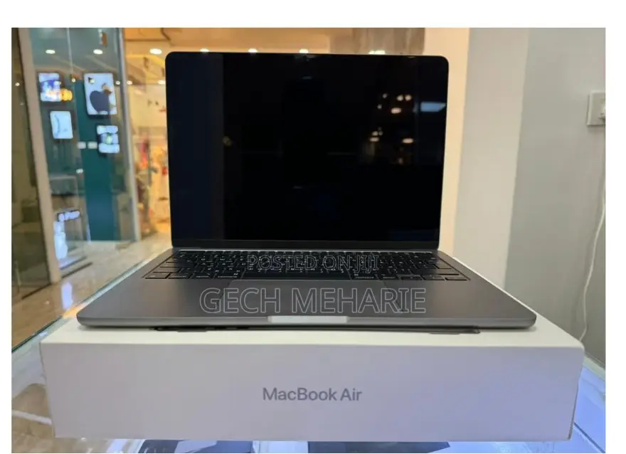 New Laptop Apple MacBook Air 2022 M2 8GB Apple M2 SSD 256GB