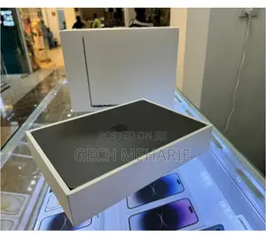 New Laptop Apple MacBook Air 2022 M2 8GB Apple M2 SSD 256GB