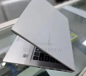 Photo - New Laptop Asus Vivobook E200HA 8GB Intel Core I3 SSD 256GB
