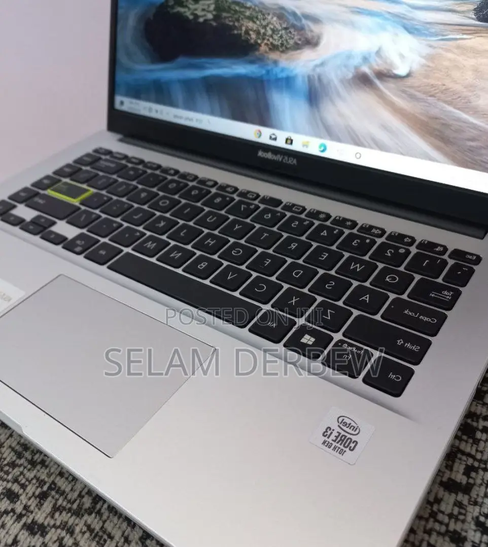 New Laptop Asus Vivobook E200HA 8GB Intel Core I3 SSD 256GB