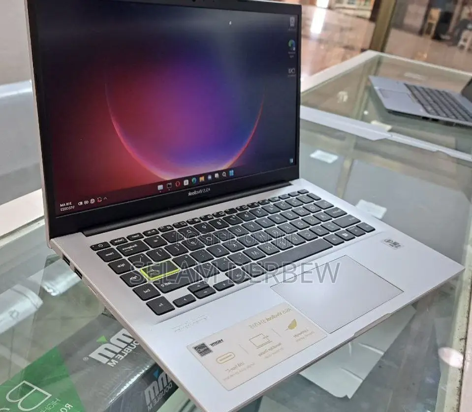 New Laptop Asus Vivobook E200HA 8GB Intel Core I3 SSD 256GB