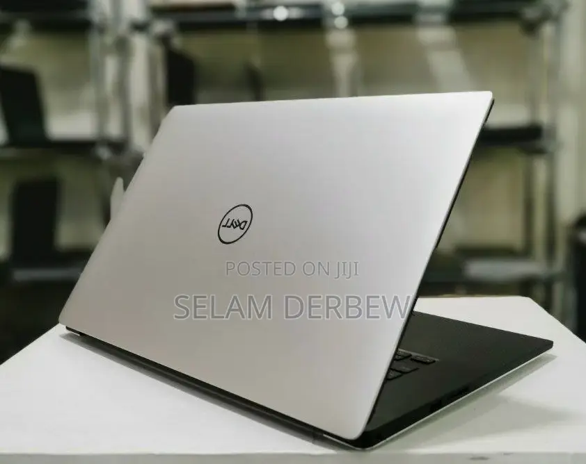 New Laptop Dell Precision 5530 16GB Intel Core I7 SSD 512GB