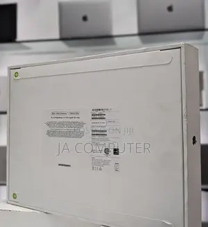 New Laptop Apple MacBook Air 2022 M2 8GB Intel Core I5 SSD 512GB