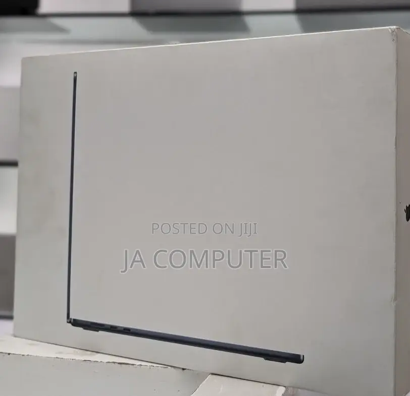 New Laptop Apple MacBook Air 2022 M2 8GB Intel Core I5 SSD 512GB