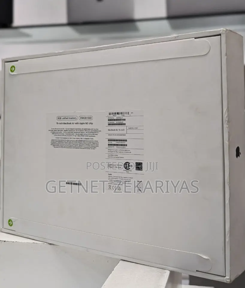 New Laptop Apple MacBook Air 2022 M2 8GB Apple M2 SSD 512GB