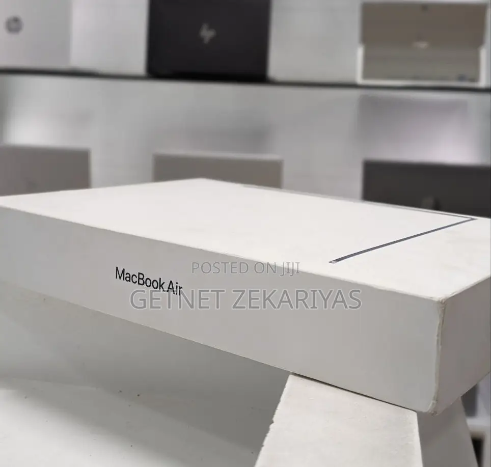 New Laptop Apple MacBook Air 2022 M2 8GB Apple M2 SSD 512GB