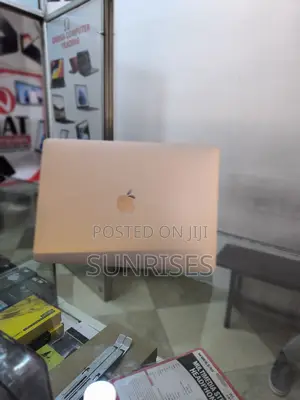 New Laptop Apple MacBook Pro M1 8GB Apple M1 Pro SSD 256GB